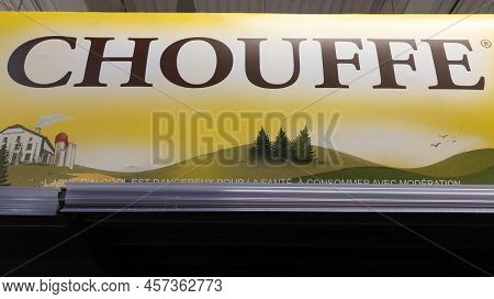 Bordeaux , Aquitaine  France - 06 25 2022 : La Chouffe Logo Brand And Sign Text Cartoon Front Of Bar