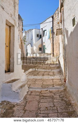 Vicolo. Ceglie Messapica. Puglia. Italia.