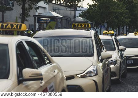 Berlin, Germany, June 2022: City Taxi's Lined Up At Zoologischer Garten Railway Station In Berlin