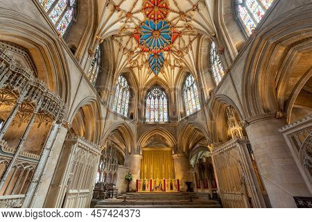 Tewkesbury.gloucestershire.united Kingdom.june 2nd 2022.view Of The Inside Of Tewkesbury Abbey In Gl