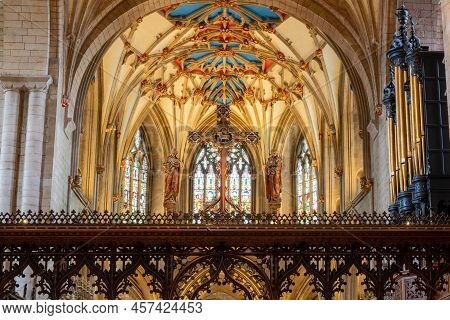 Tewkesbury.gloucestershire.united Kingdom.june 2nd 2022.view Of The Inside Of Tewkesbury Abbey In Gl