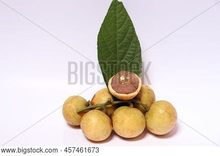 Baccaurea Motleyana With Leaf For Eat
