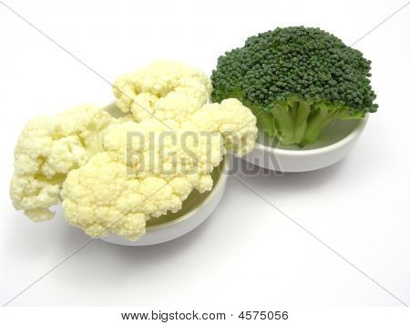 Cavolfiori e Broccoli Inn poco ciotole di porcellana
