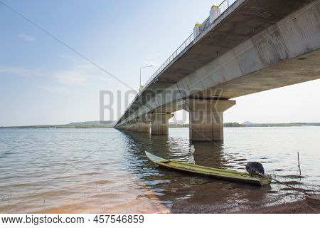 Thep Sada Bridge The Longest River Bridge In The Country.