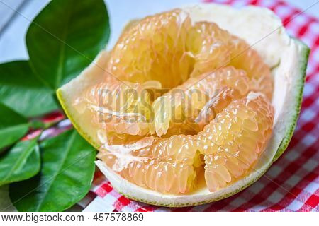 Fresh Green Pomelo And Leaf Frome Pomelo Tree , Pummelo , Grapefruit In Summer Tropical Fruit  In Th