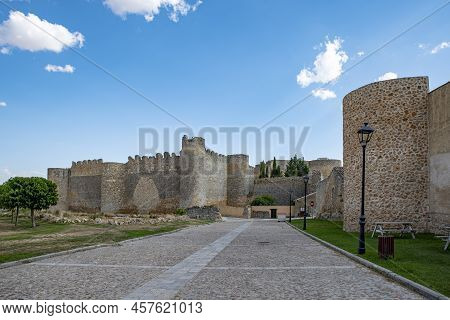 Castle Of The Medieval Village Of Urueña, Valladolid