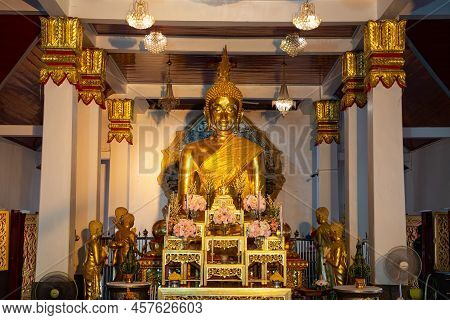Sakon Nakorn , Thailand - December 25 , 2018 : Luang Phua Phra Ong Saen Is A Place Of Worship For Th