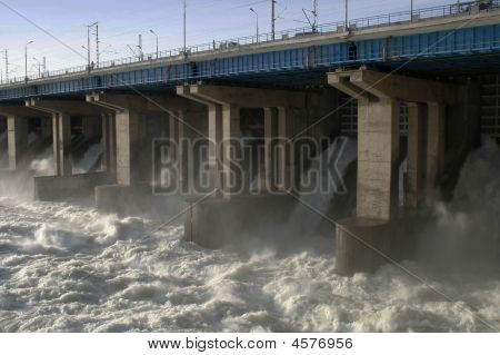 Volzhskaya Dam