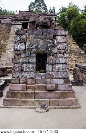 Sukuh Temple Or Candi Sukuh, Reliefs At Sukuh Temple.ancient Erotic Candi Sukuh-hindu Temple On Cent