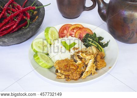 Ayam Geprek Or Chicken Crush Or Chicken Smashed Is Indonesian Food Made From Made Fried Chicken Poun