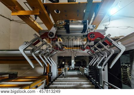 Lifting Jaw Grip Of Bag Stacking Machine