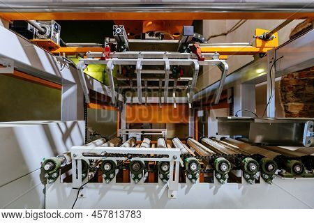 Lifting Jaw Grip Of Bag Stacking Machine