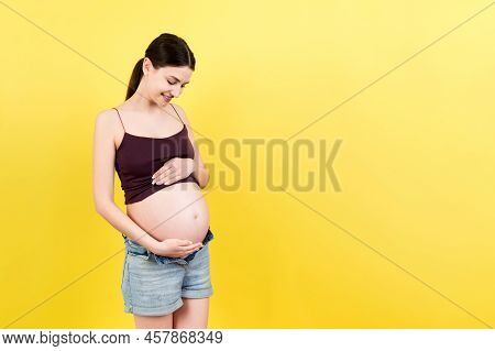 Naked Pregnant Woman's Image & Photo (Free Trial) | Bigstock