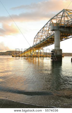สะพานลอย