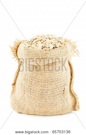 a sack is linen filled by avenaceous flakes