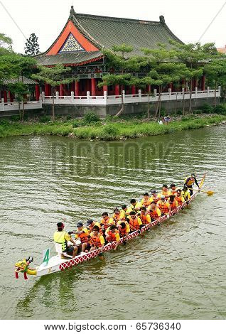 The 2014 Dragon Boat Festival In Kaohsiung, Taiwan