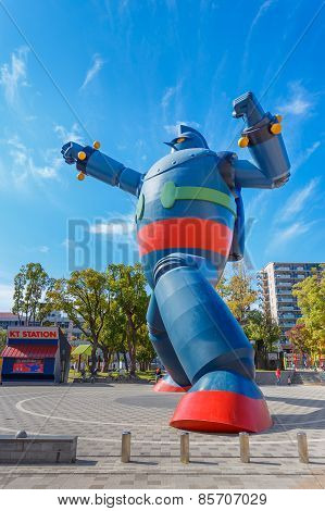 Tetsujin 28 - Go (Gigantor) Monument in Kobe, Japan