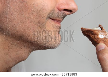 Smiling Man Cannolo
