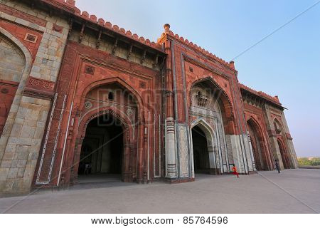Facade Of Qila-i-kuna Mosque, Purana Qila, New Delhi, India
