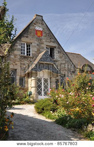 Old Stone House In Dinan