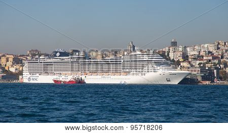 Cruise Ship