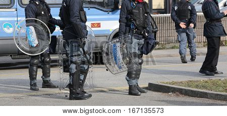 Vicenza, Vi, Italy - January 28, 2017: Armed Escort Of The Italian Police During The Transfer Of Foo