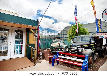 Seligman, Arizona, Usa - May 1, 2016 : Colorful Retro U.s. Route 66 Decorations In Seligman Historic