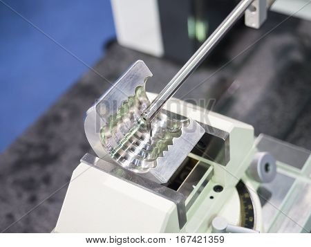 Operator Inspection Automotive Part By Contour Measuring Machine