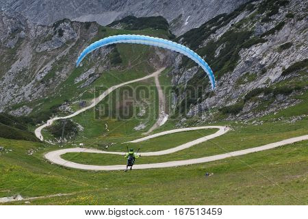 Paragliding from a mountain in Garmisch Partenkirchen