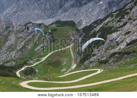 Paragliding from a mountain in Garmisch Partenkirchen
