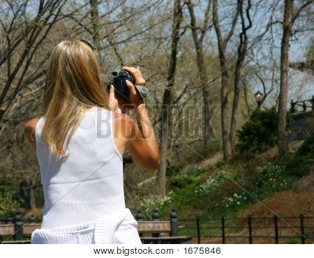 캠코더를 사용 하 여 여자