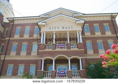 City hall building in Duluth Georgia on a sunny day