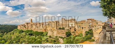 Pitigliano,italy - September 19,2018 - Panoramic View At The Pitigliano Town. Pitigliano And Its Are