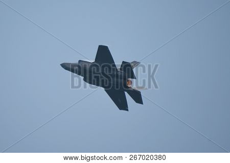 Lockheed Martin F-35 Lightning Ii Performing During The Chicago Air And Water Show, Chicago, Il Augu
