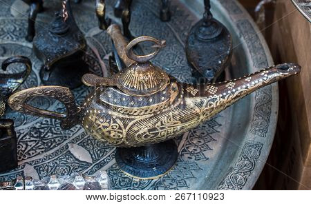 Aladdin Lamp Of Wishes In Metal With Patterns  In View