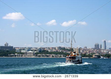 Færge krydser Bosporus