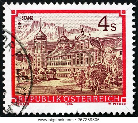 Austria - Circa 1984: A Stamp Printed In Austria Shows Stams Monastery, Tirol, Circa 1984