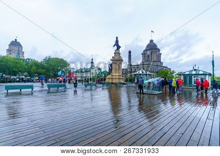 Quebec City, Canada - September 26, 2018: Scene Of The Dufferin Terrace With Locals And Visitors, In