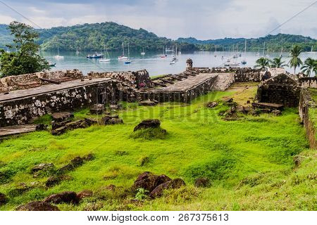 Portobelo, Panama  - May 28, 2016: Sail Boats And Fuerte Santiago Fortress In Portobelo Village, Pan