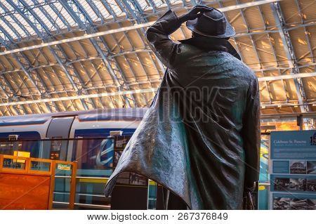 London, Uk - May 14 2018: The Betjeman Statue Of Sir John Betjeman The Man Who Save St. Pancras Stat