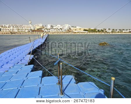 Egypt: Sea Floating Pontoon, Outstanding Far Into The Sea - For Bathing Holidaymakers And Tourists