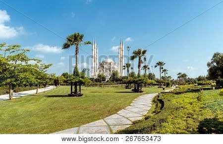 Summer View To Turkey Adana Sabanci Central Mosque And Park