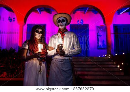 Merida, Cementerio General, Mexico - 31 October 2018: Close Up Of Customed Man And Woman With With M