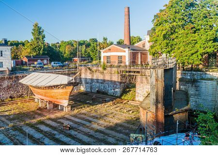 Old Dry Dock At Suomenlinna Sveaborg , Sea Fortress Island In Helsinki, Finland