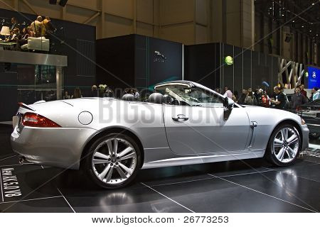 ディスプレイで、79 国際モーター ショー パレクスポ （palexpo）-Genev ジュネーブ - 3 月 7 日: 新しいジャガー XK の 5.0 V8