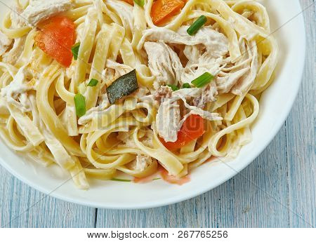 Chicken Pot Pie Fettuccine, Reamy Fettuccine That Tastes Like Chicken Pot Pie In Pasta/