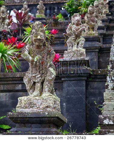 Statuen im Tempel des Besakih Mutter. größte hindu-Tempel von bali