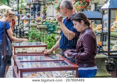 Gdansk, Poland -  September 2, 2016: Souvenir Sellers On Mariacka Street In Gdansk, Poland