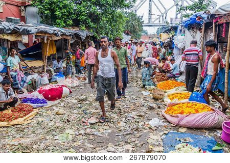 Kolkata, India - October 31, 2016: View Of Mullik Ghat Flower Market In Kolkata, India