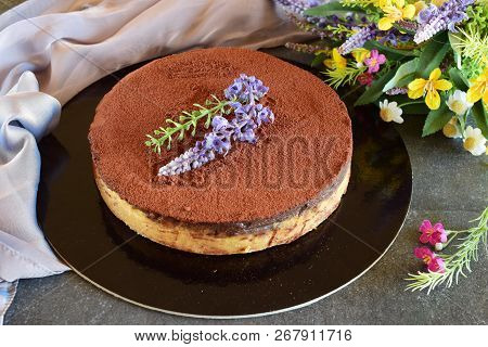 No Bake Cake, Biscuit Base With Cocolate Ganash
